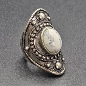 Howlite Statement Ring Size 5 Silver Tone Intricate Metalwork Tribal Ethnic Ring